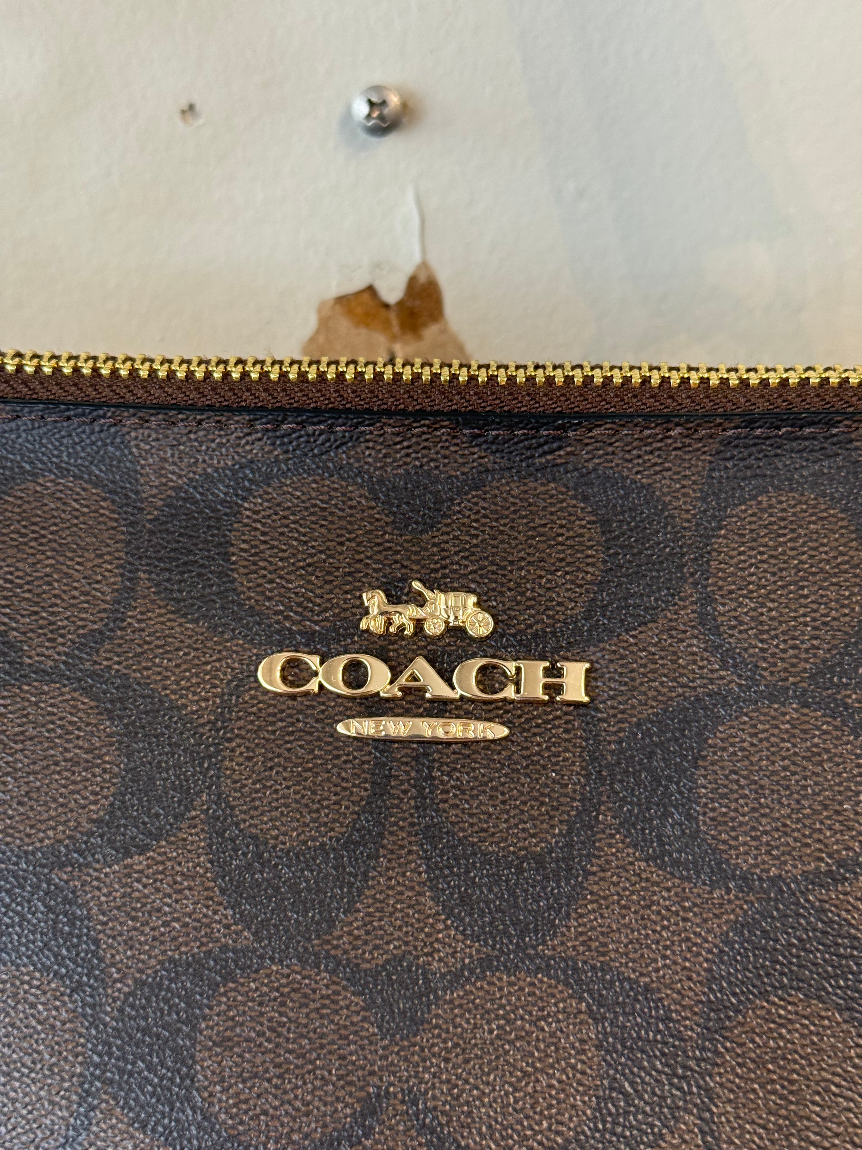 Coach NWOT signature tote