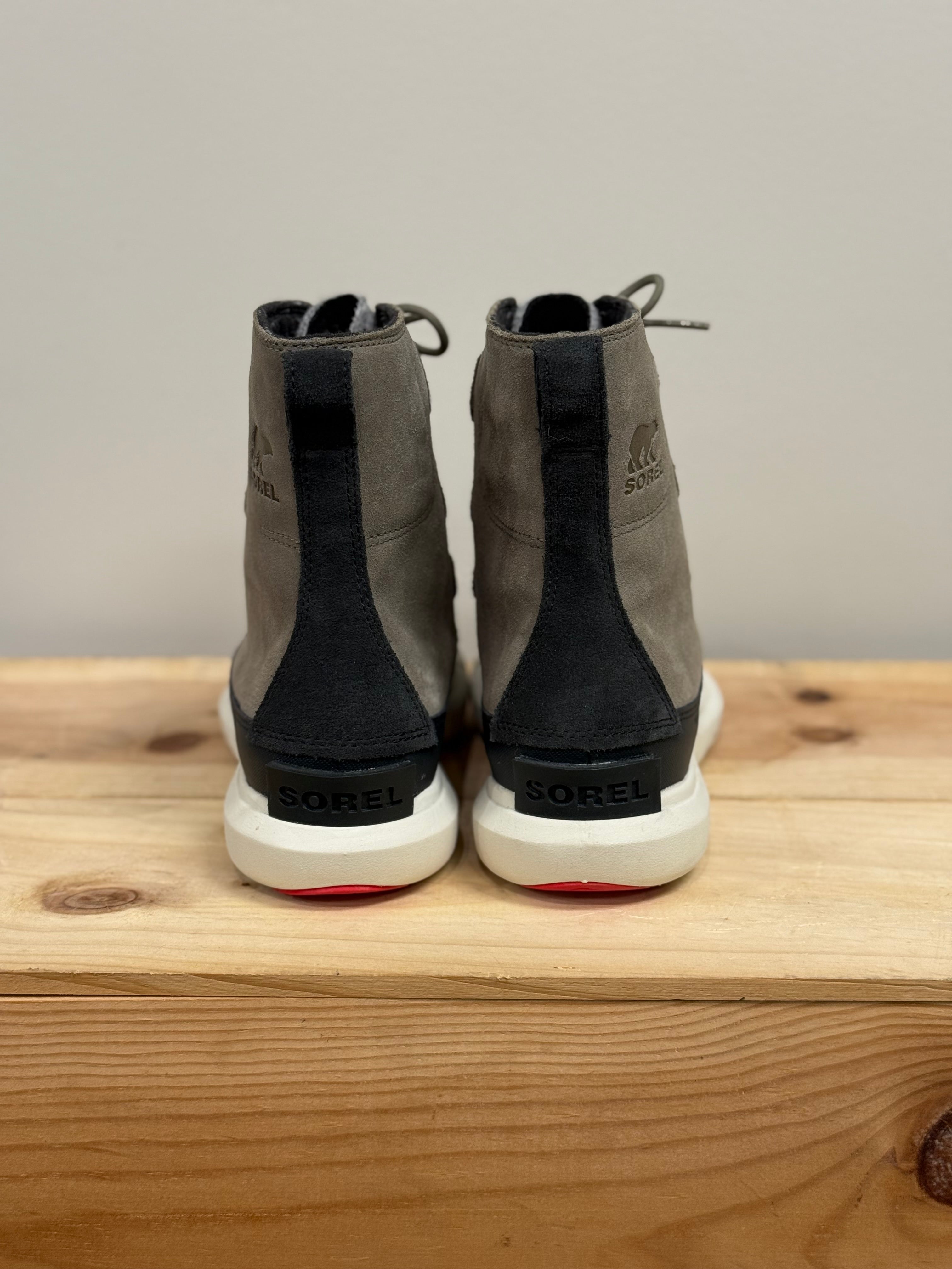 Sorel NWOT Explorer Joan II hiking boots