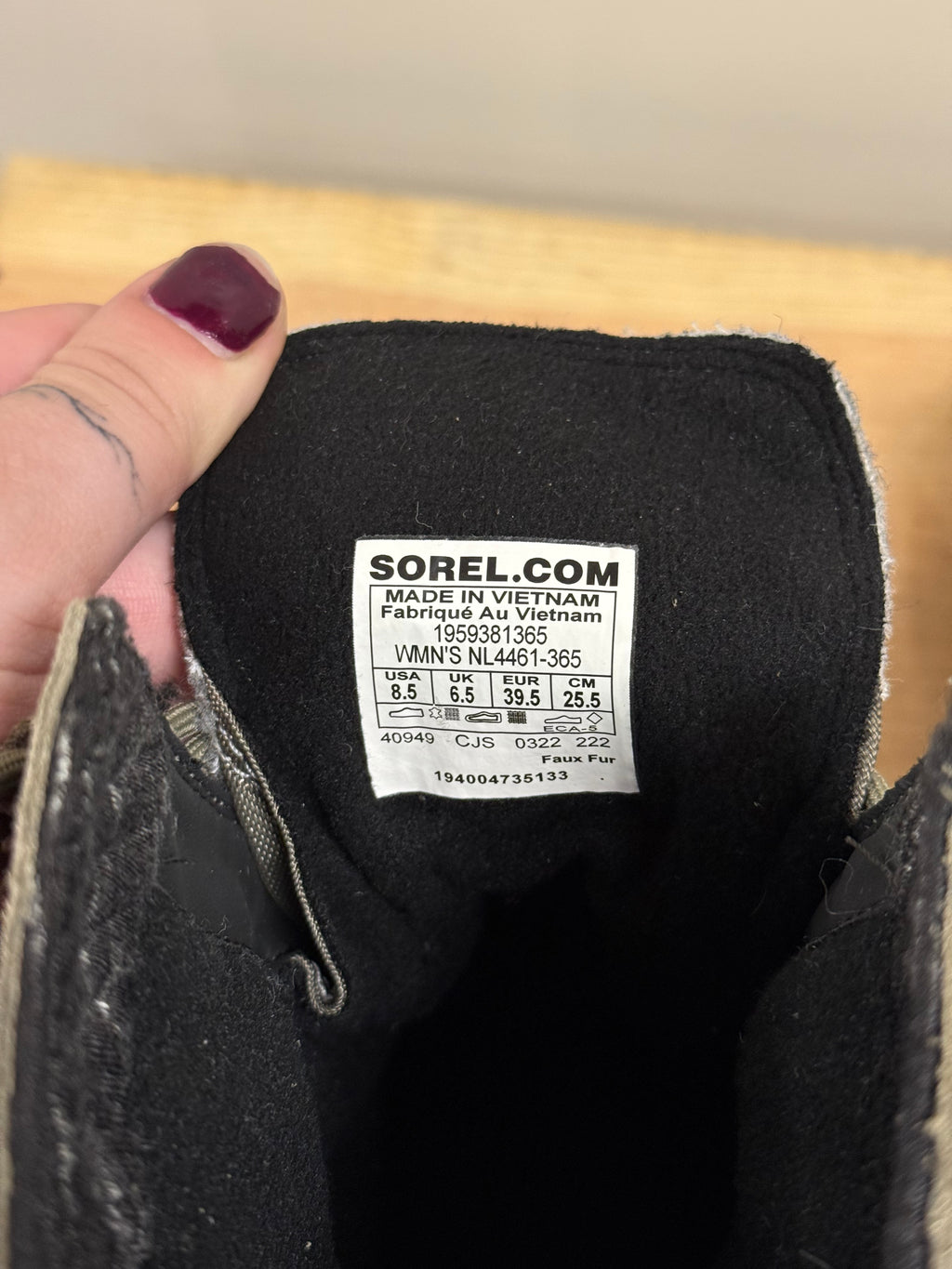 Sorel NWOT Explorer Joan II hiking boots