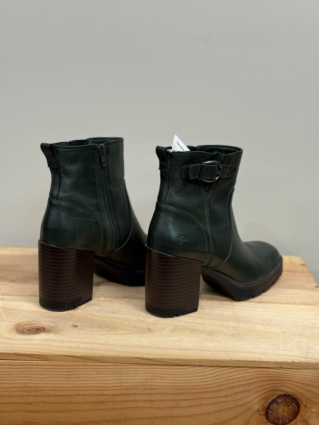 Naturalizer green ankle boots