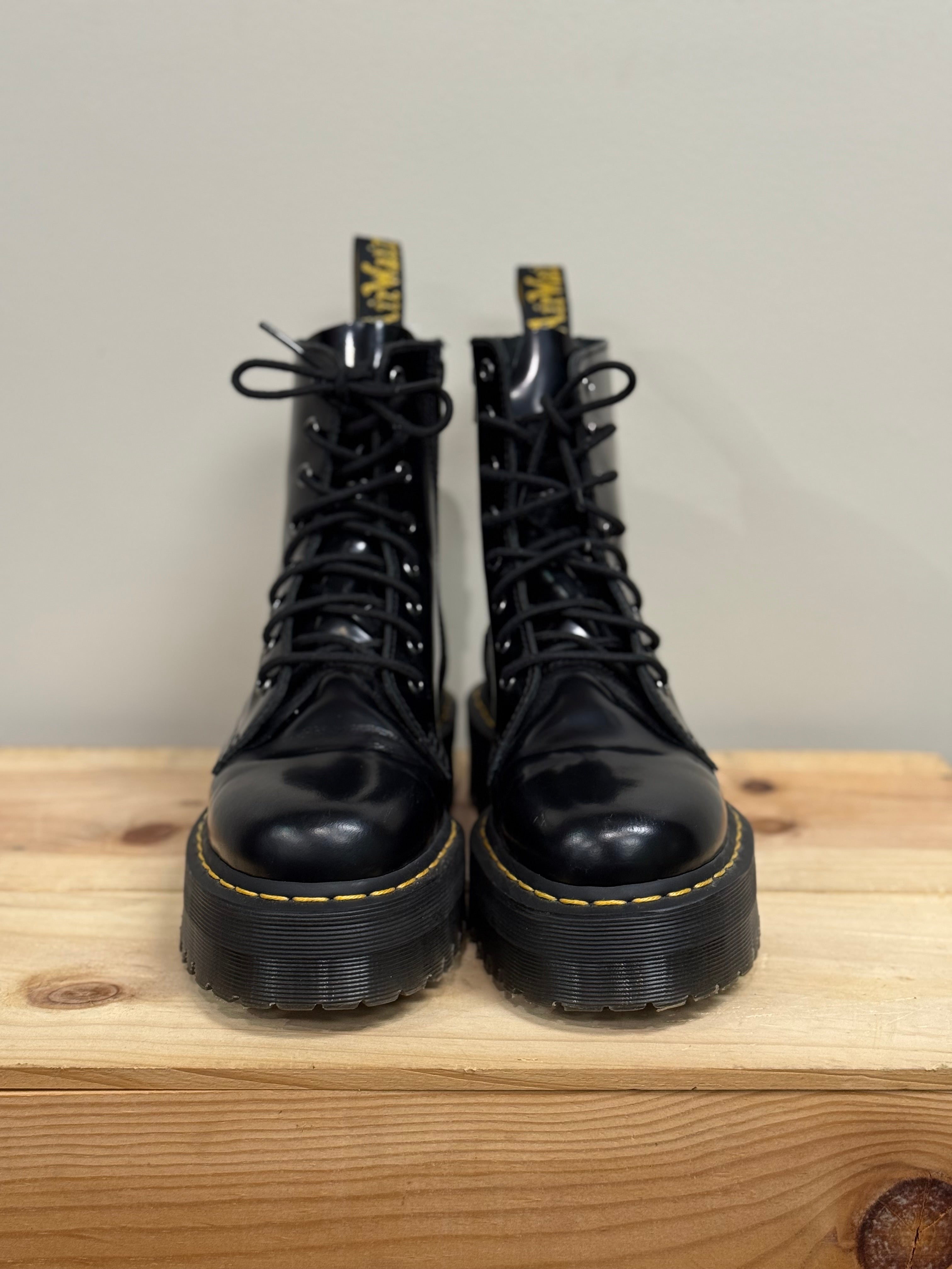 Air Wair patent platform Jadon Doc Martens