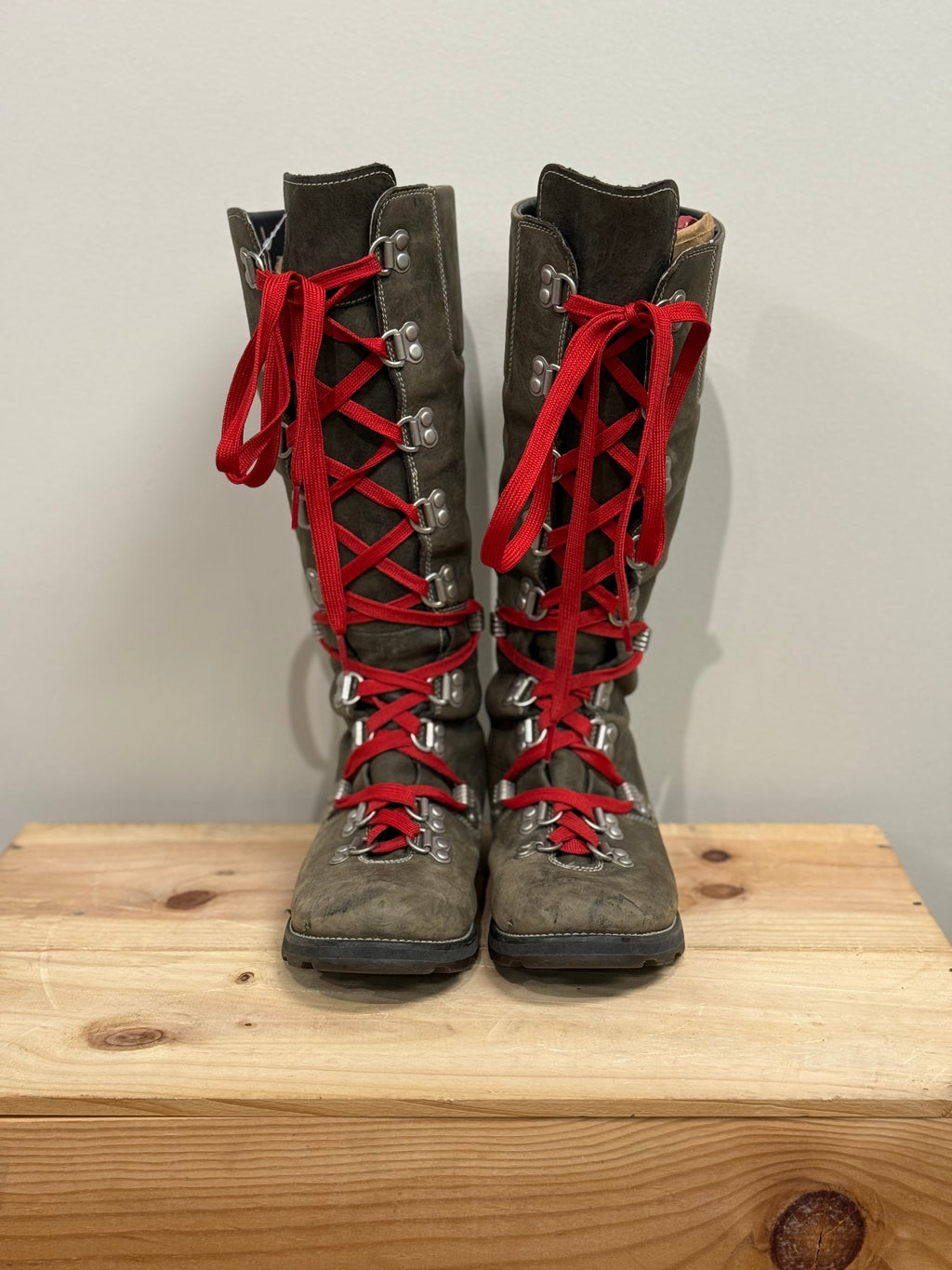 Timberland tall lace up combat boots