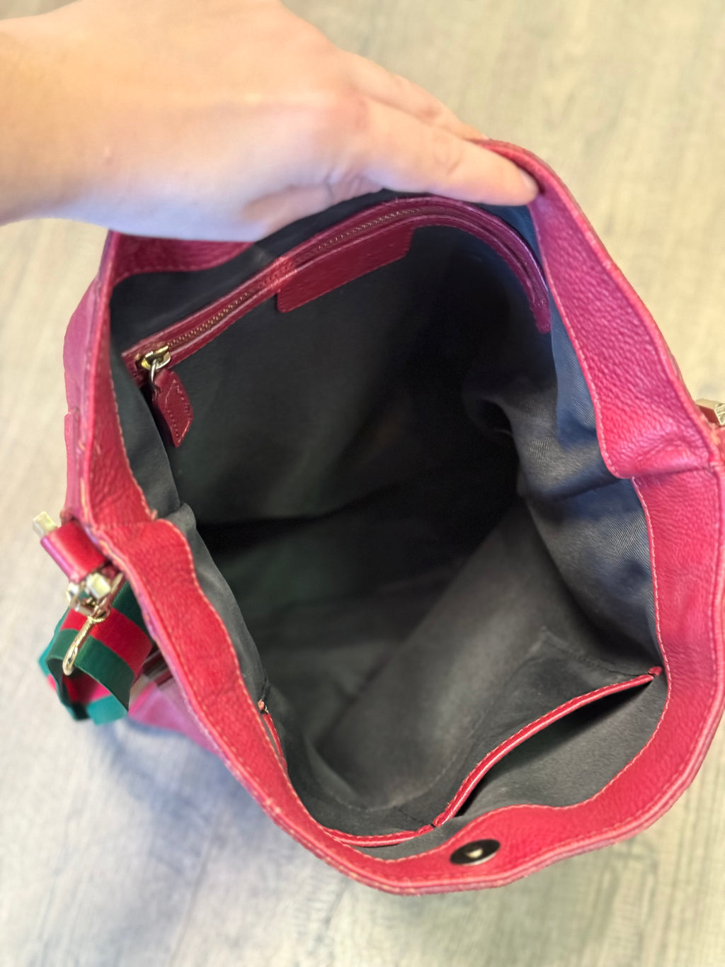 Varialle red leather cross body bag