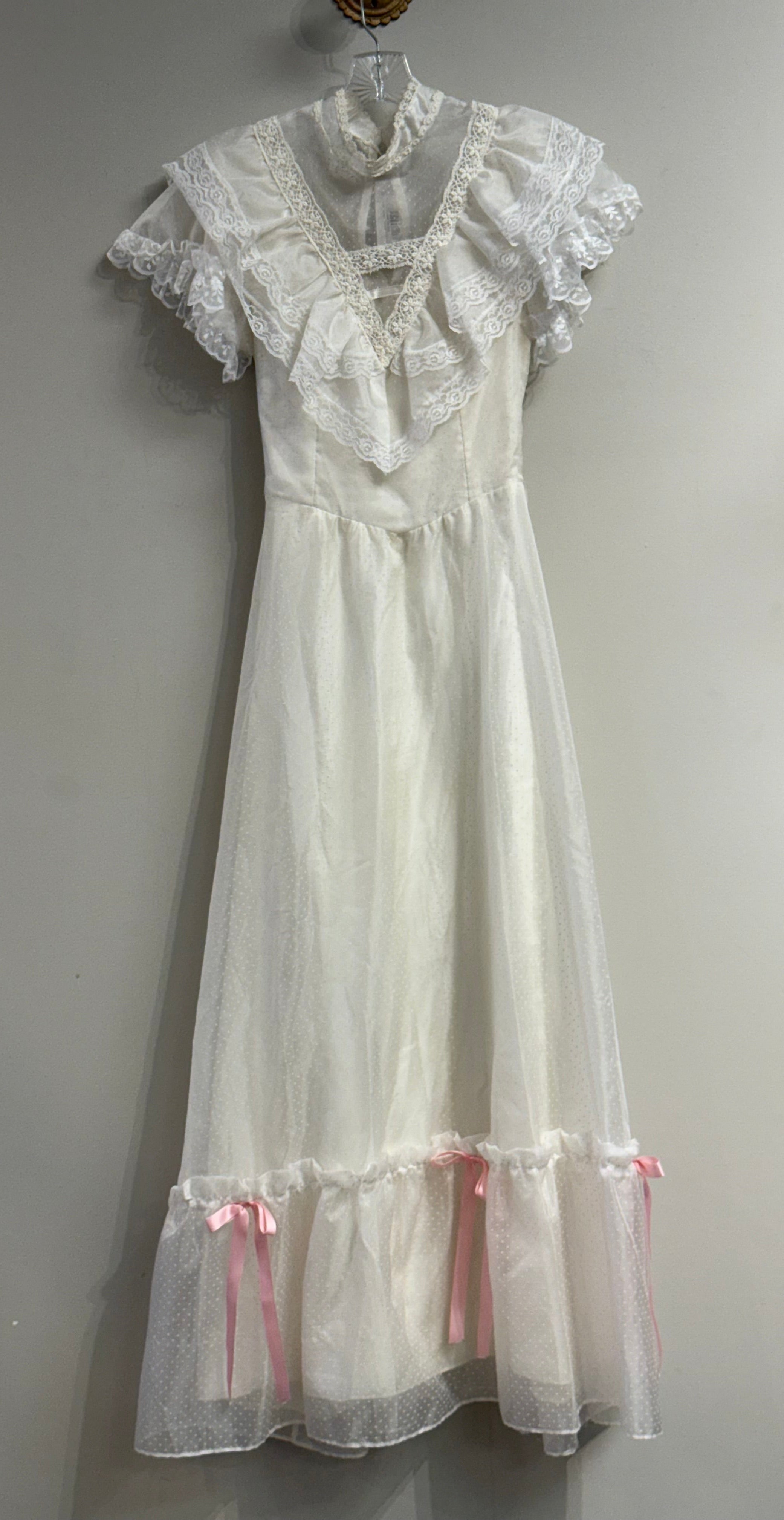 Vintage 70s prairie style lacy ruffled wedding dress
