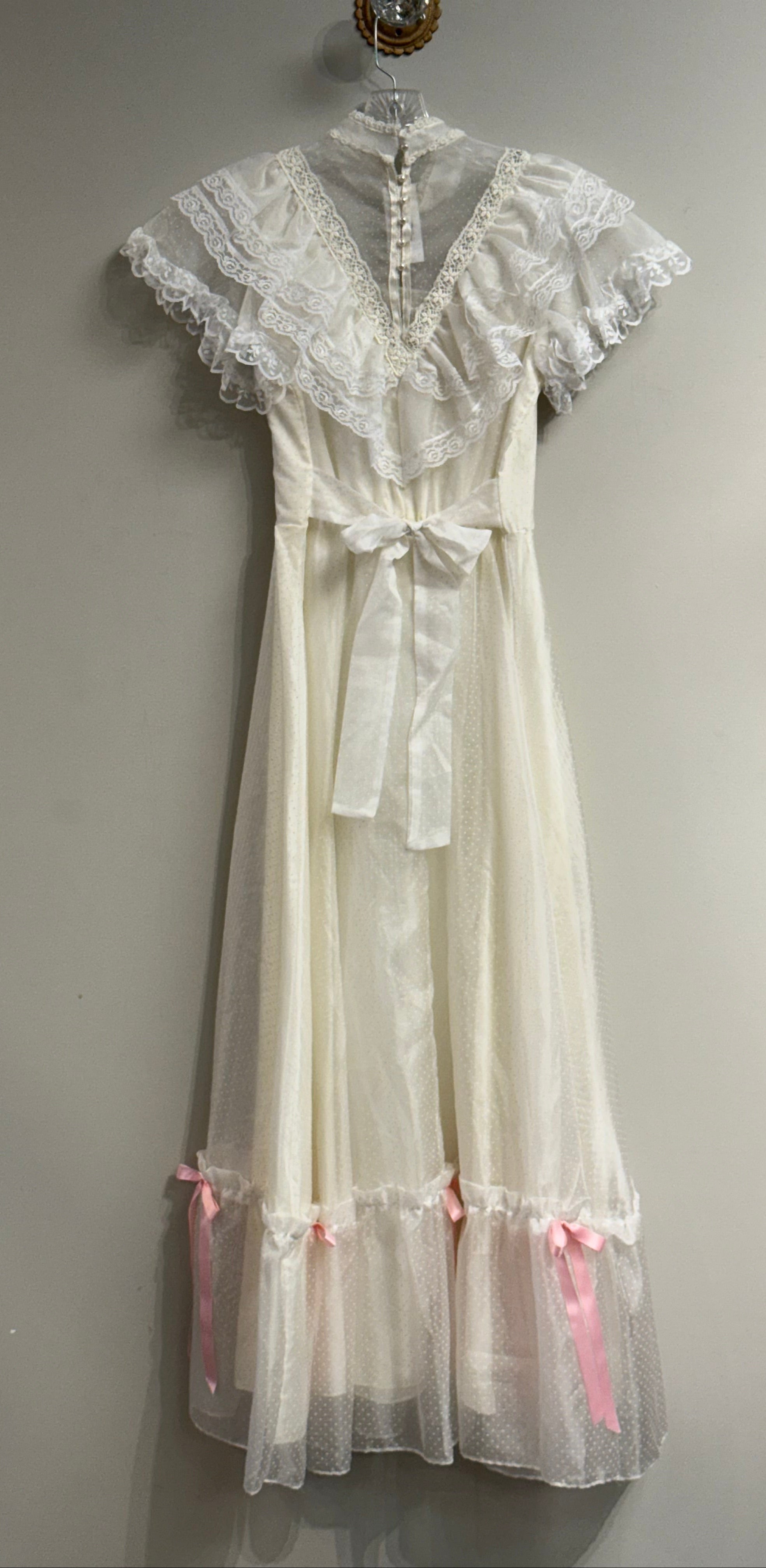 Vintage 70s prairie style lacy ruffled wedding dress