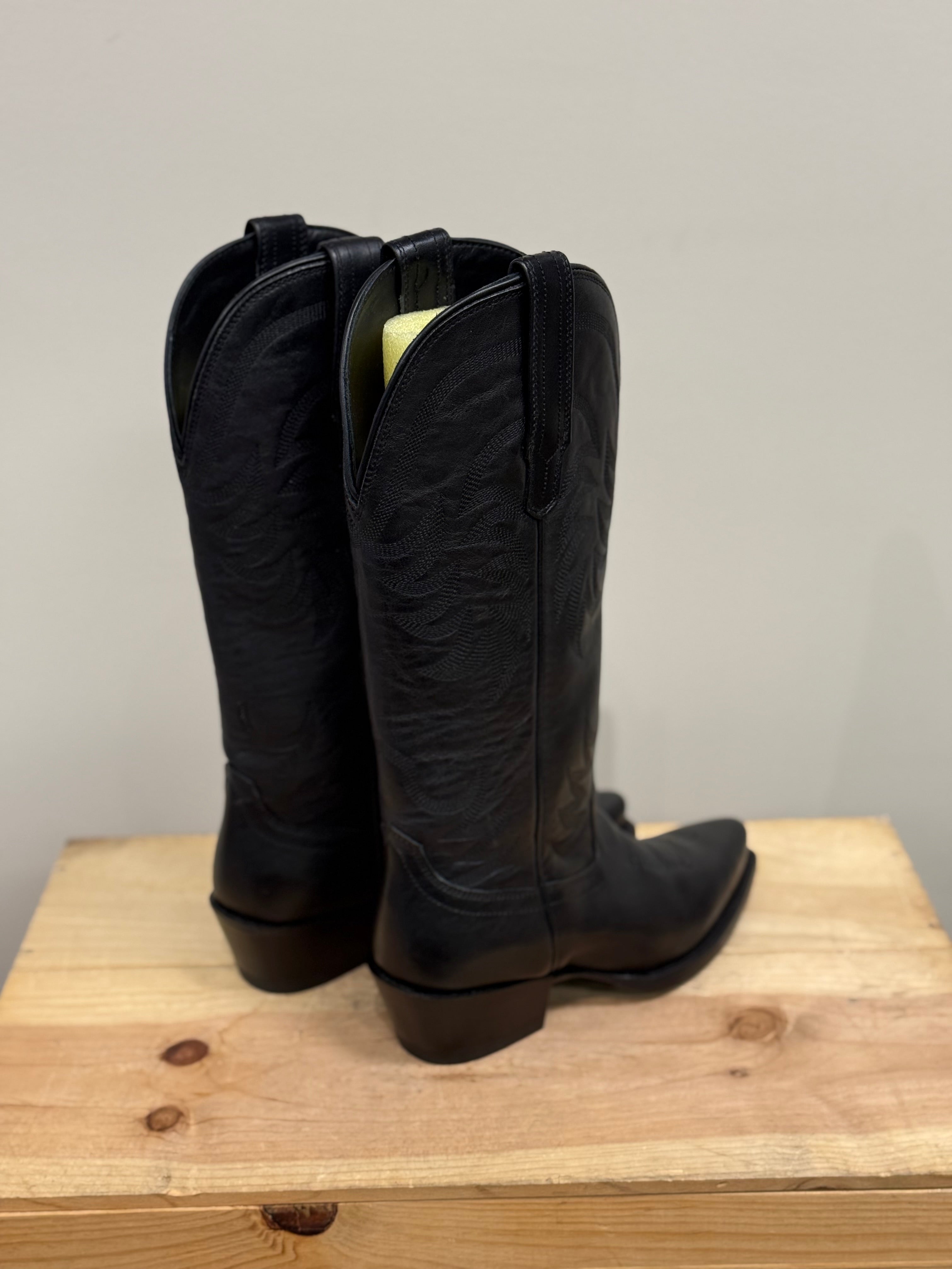 Tecova "The Annie" black cowboy boots
