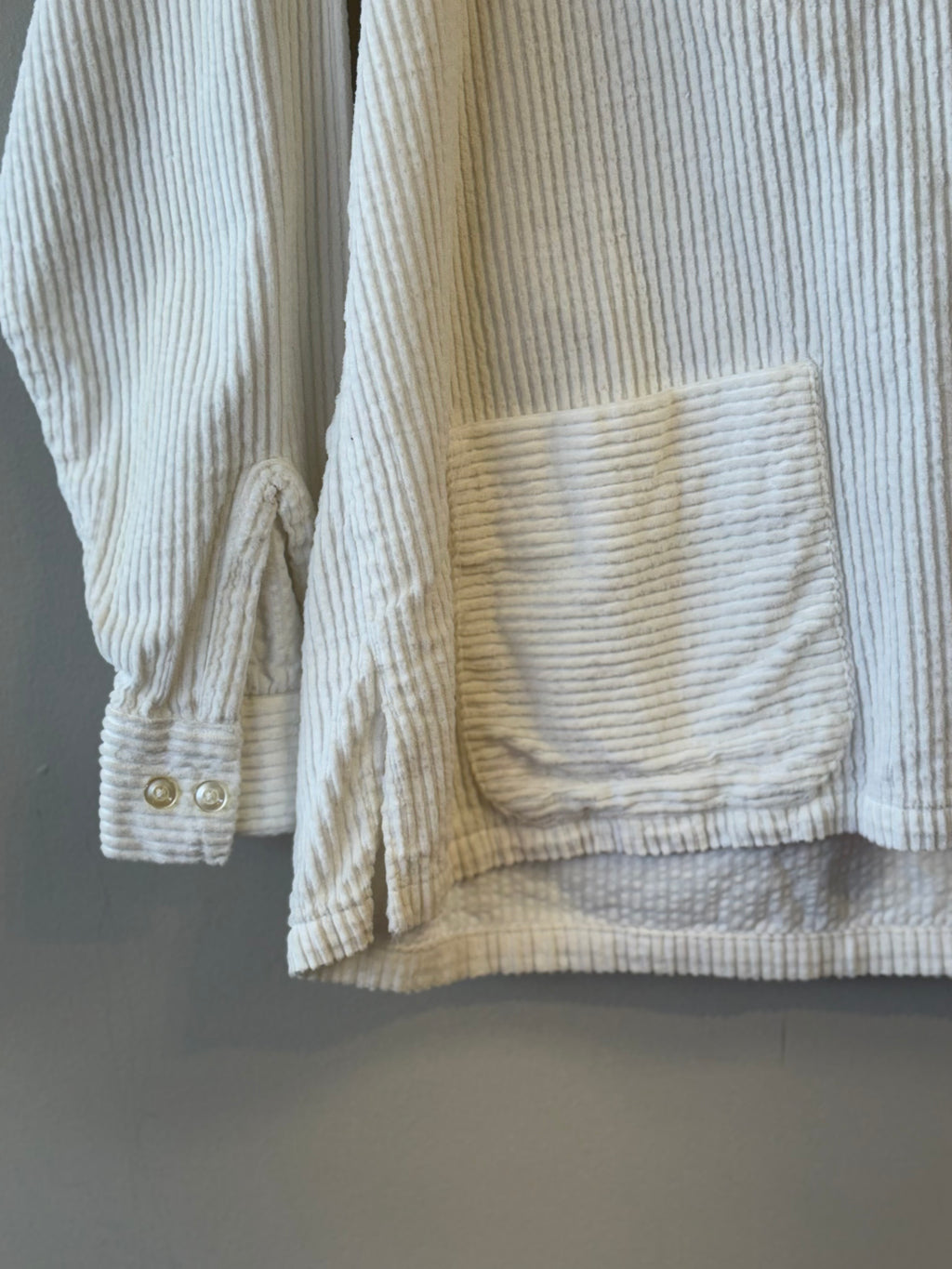 Golden Brent white corduroy pullover with pockets